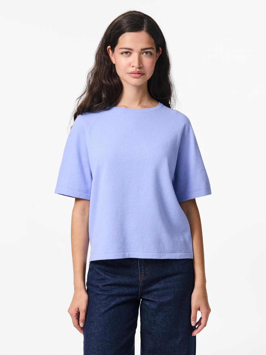 model_shot-front